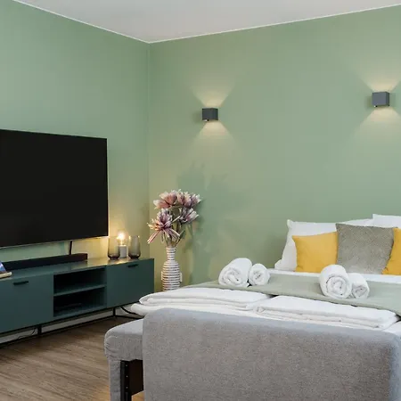 Apartment Fenjoy: Ferienapartment Mit Balkon / Zentral / Bbq *