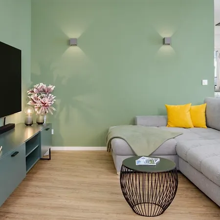 Apartment Fenjoy: Ferienapartment Mit Balkon / Zentral / Bbq Bernau am Chiemsee